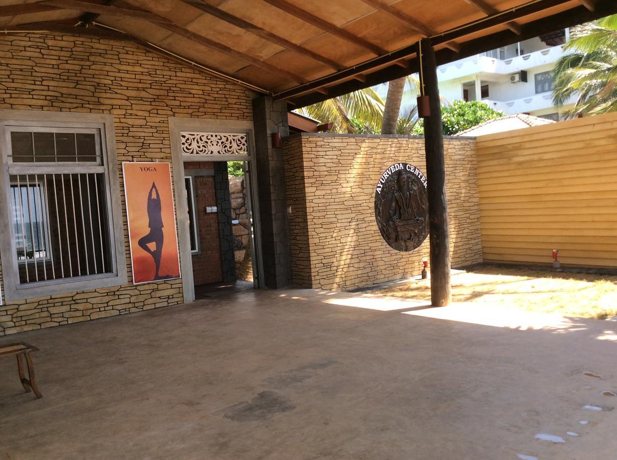 Oasey Ayurveda Hotel Bentota Exterior photo